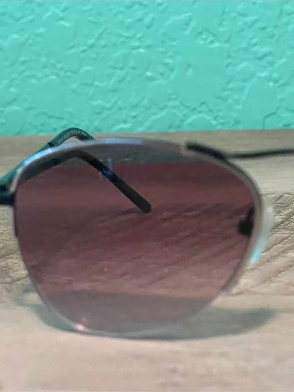 August Holiday Women’s Aviator Sunglasses - Purple Gradient Lenses